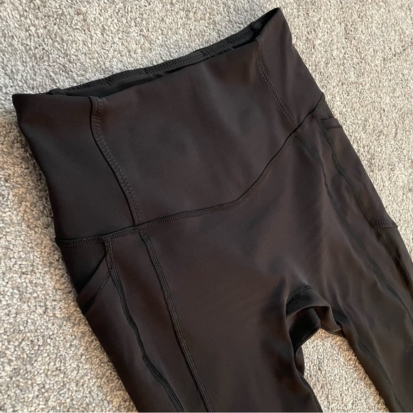 Lululemon Women's Size 4 Ankle Tight Black 24 x 24 Yoga Pants W/ Pockets - Picture 3 of 13